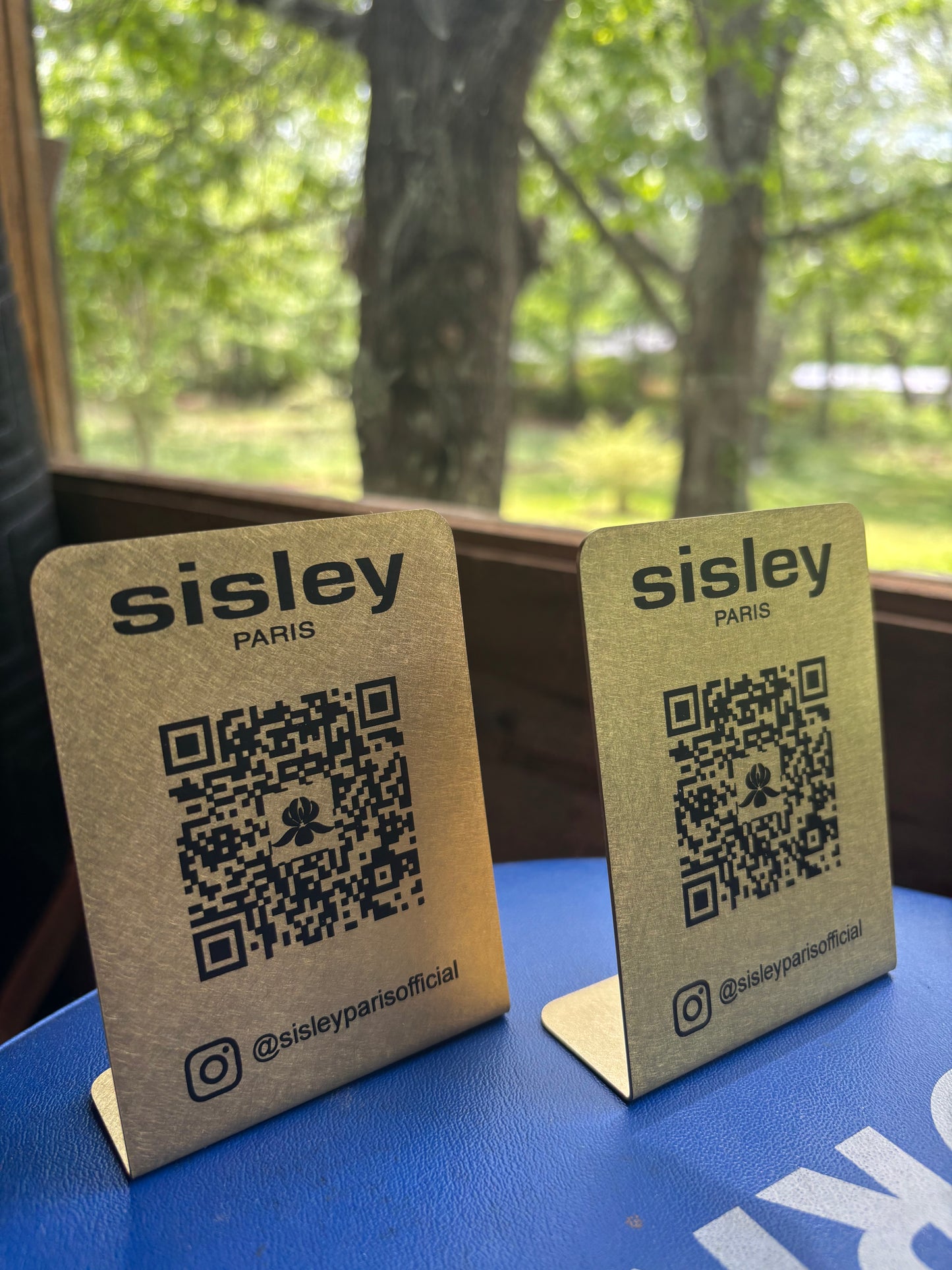 Brass QR codes, high-end, hotels, restaurants, venues, etc.